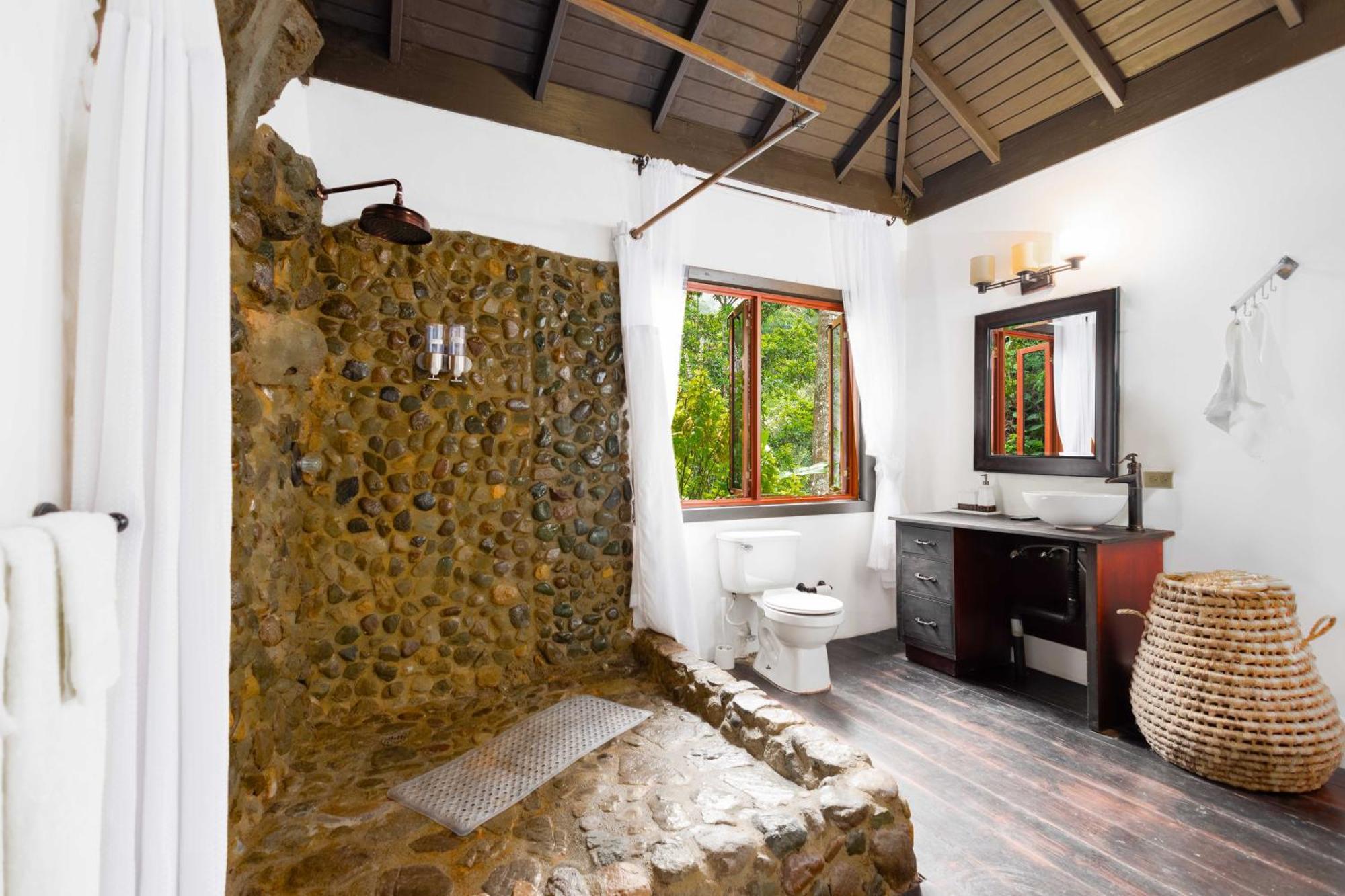 Serendipity Holistic Resort Spa Kingston Buitenkant foto
